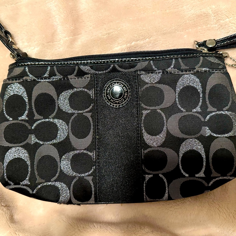 Couch wristlet, new without tags